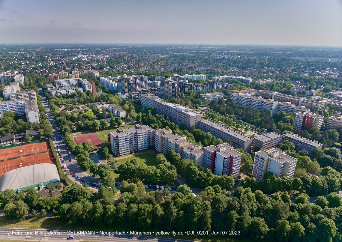 07.06.2023 - Perlach Plaza, PEP, Rentenversicherung, Wohnring, WACKER-Chemie in Neuperlach 07.06.2023 - Perlach Plaza, PEP, Rentenversicherung, Wohnring, WACKER-Chemie in Neuperlach